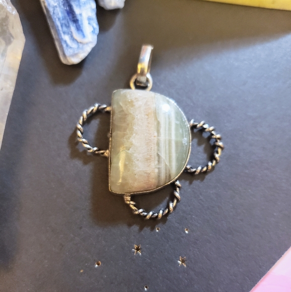 Crystal Pendant - Picture 1 of 3